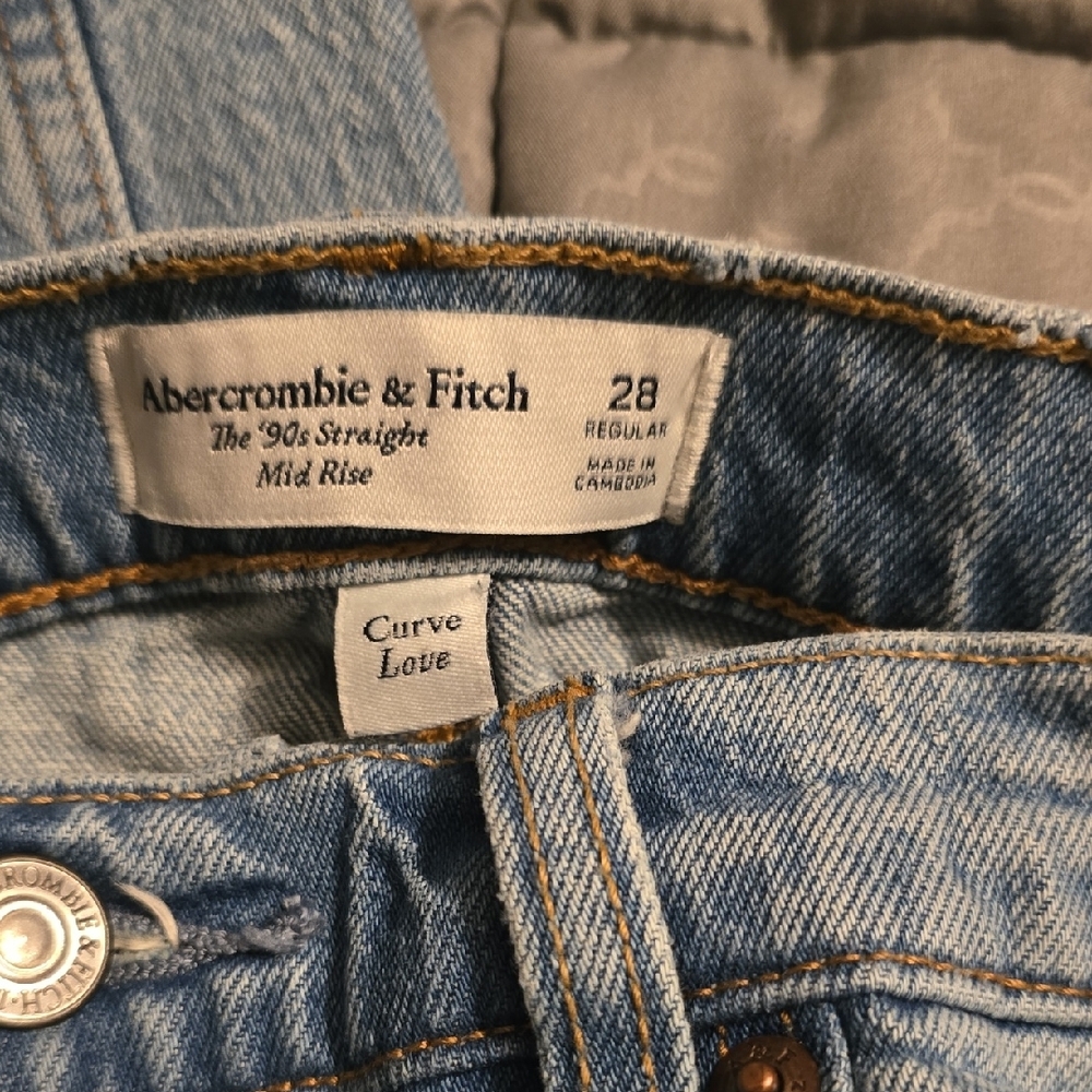 Abercrombie & Fitch Light Blue Straight Leg Curve Love Jeans - Picture 2 of 2